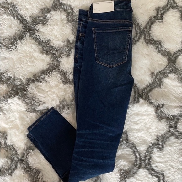 Women’s American Eagle Jeans - Picture 7 of 7